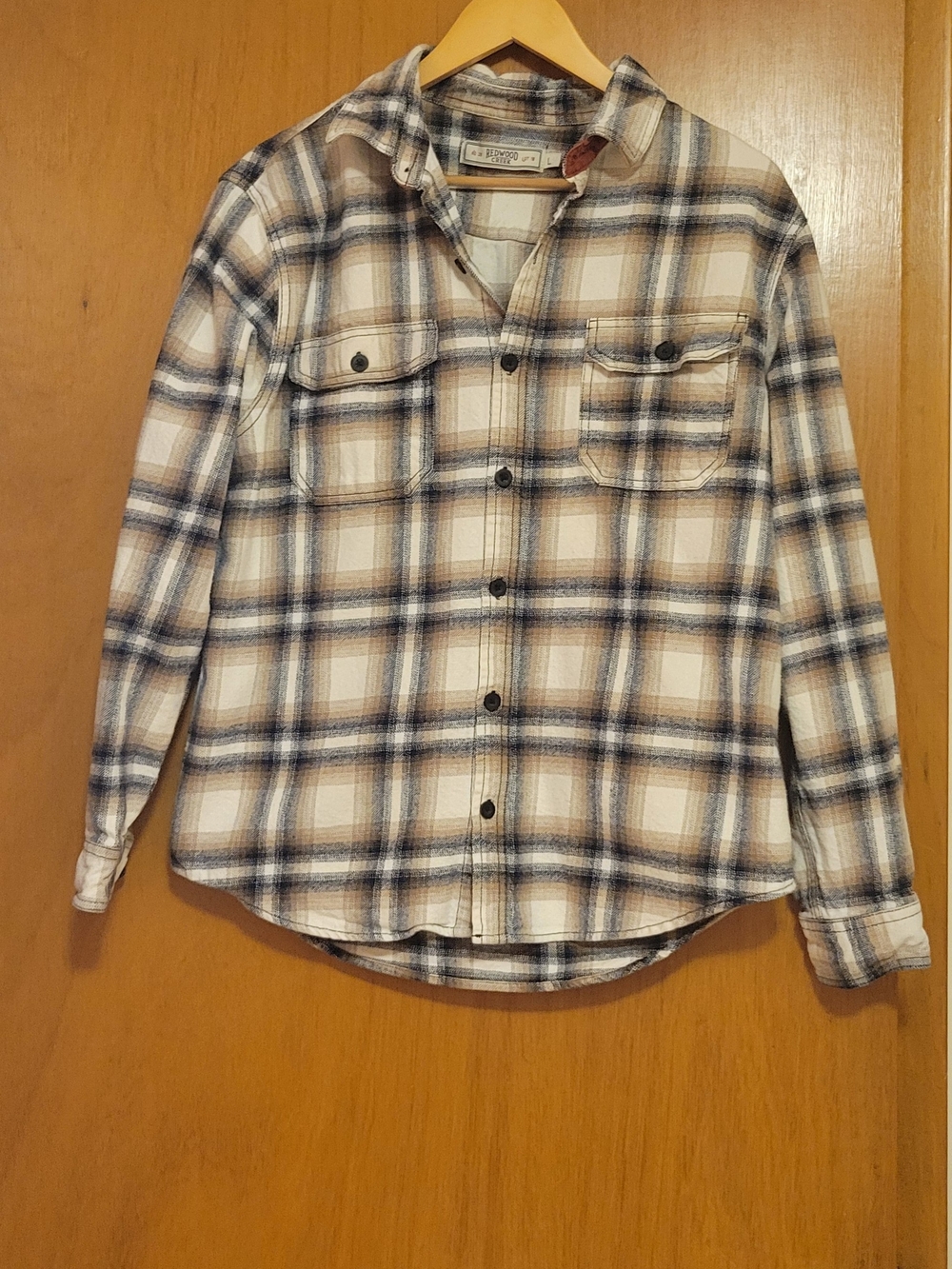Men's Relaxed Flannel Plaid Button-Down Shirt in Cream, Navy & Brown